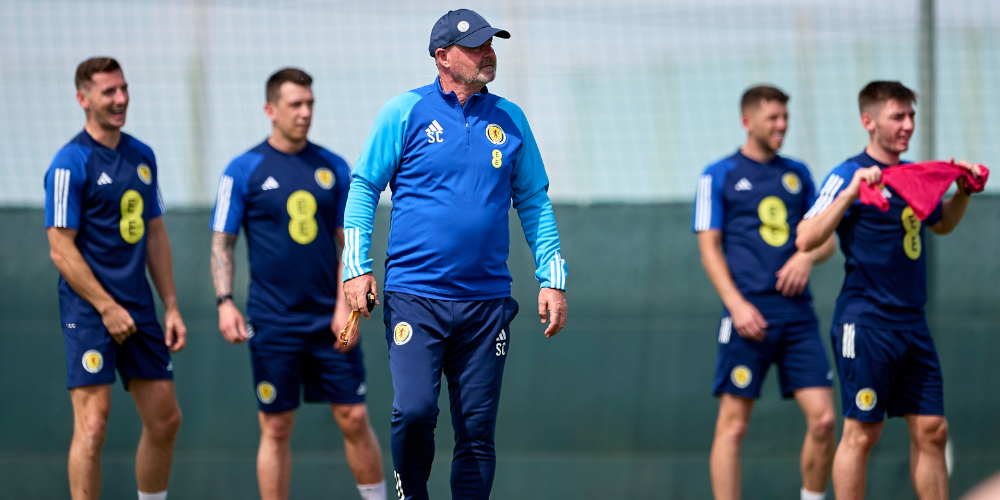 Steve Clarke oversees training in Spain