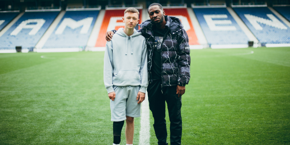 Harris Tinney poses with Ransom FA at Hampden Park