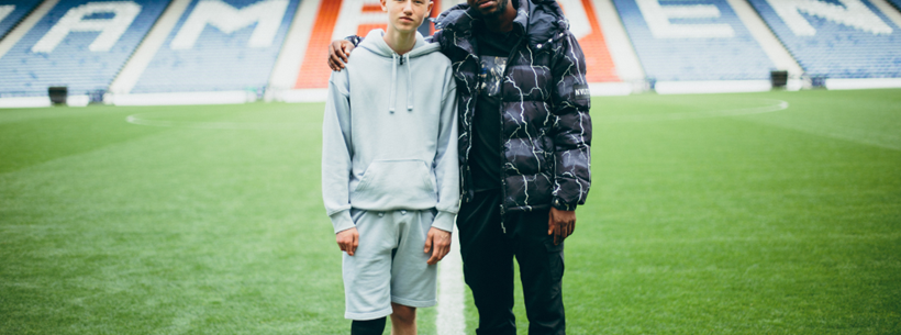 Harris Tinney poses with Ransom FA at Hampden Park