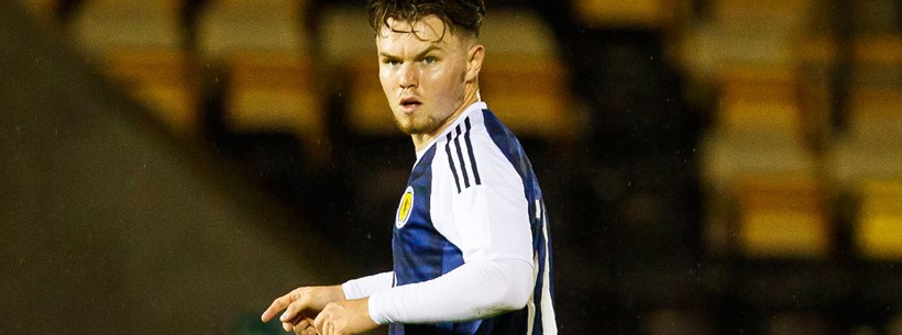 Glenn Middleton playing for Scotland Under-19s