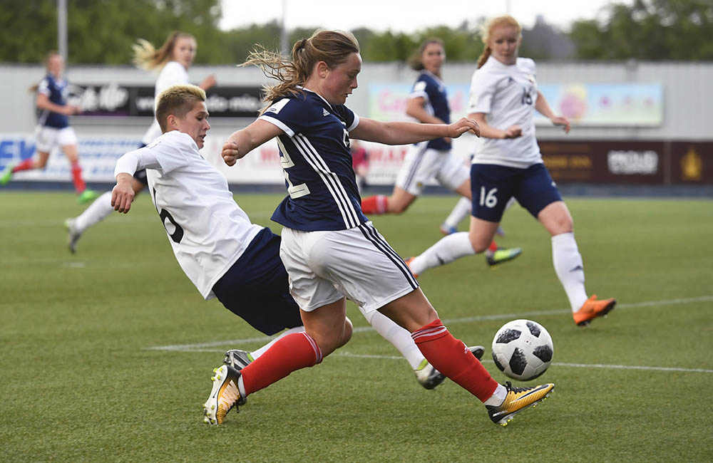 Erin Cuthbert Belarus