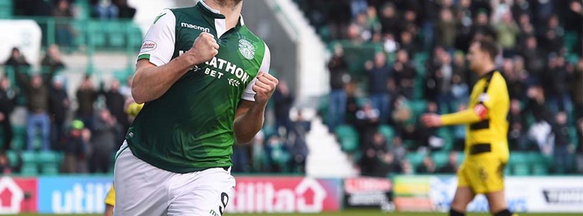 Marc McNulty celebrates at Easter Road