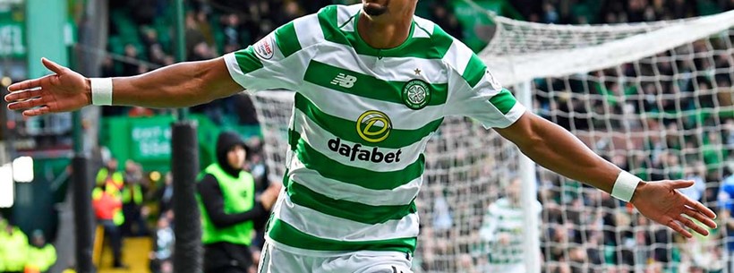 Scott Sinclair celebrates at Celtic Park