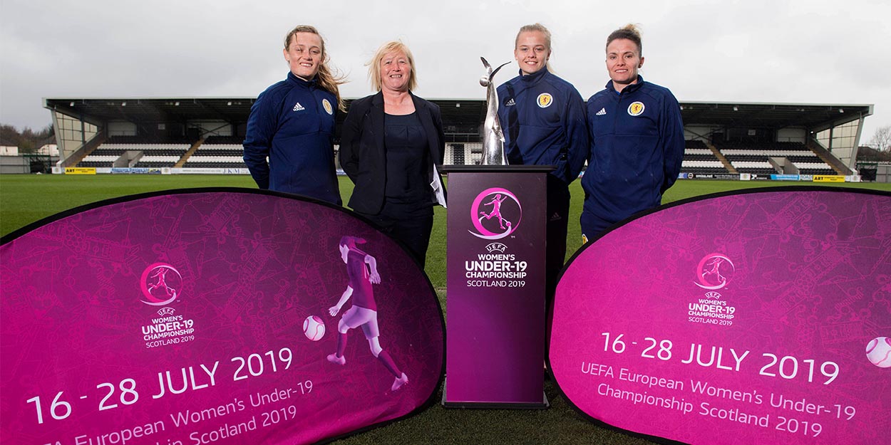 Erin Cuthbert, Pauline Hammil, Amy Muir and Jo Love