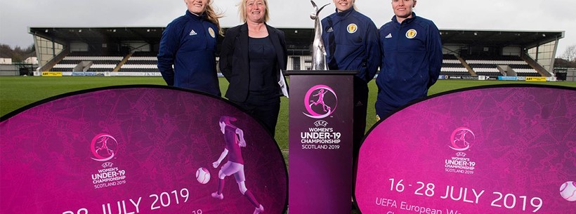 Erin Cuthbert, Pauline Hammil, Amy Muir and Jo Love