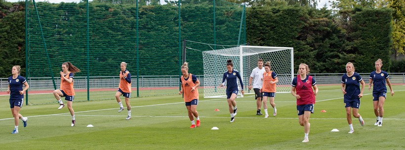 SWNT Train in Paris
